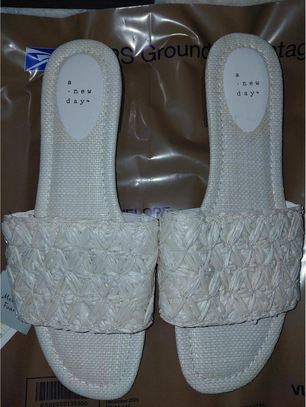 A new day memory foam sandals Size 11